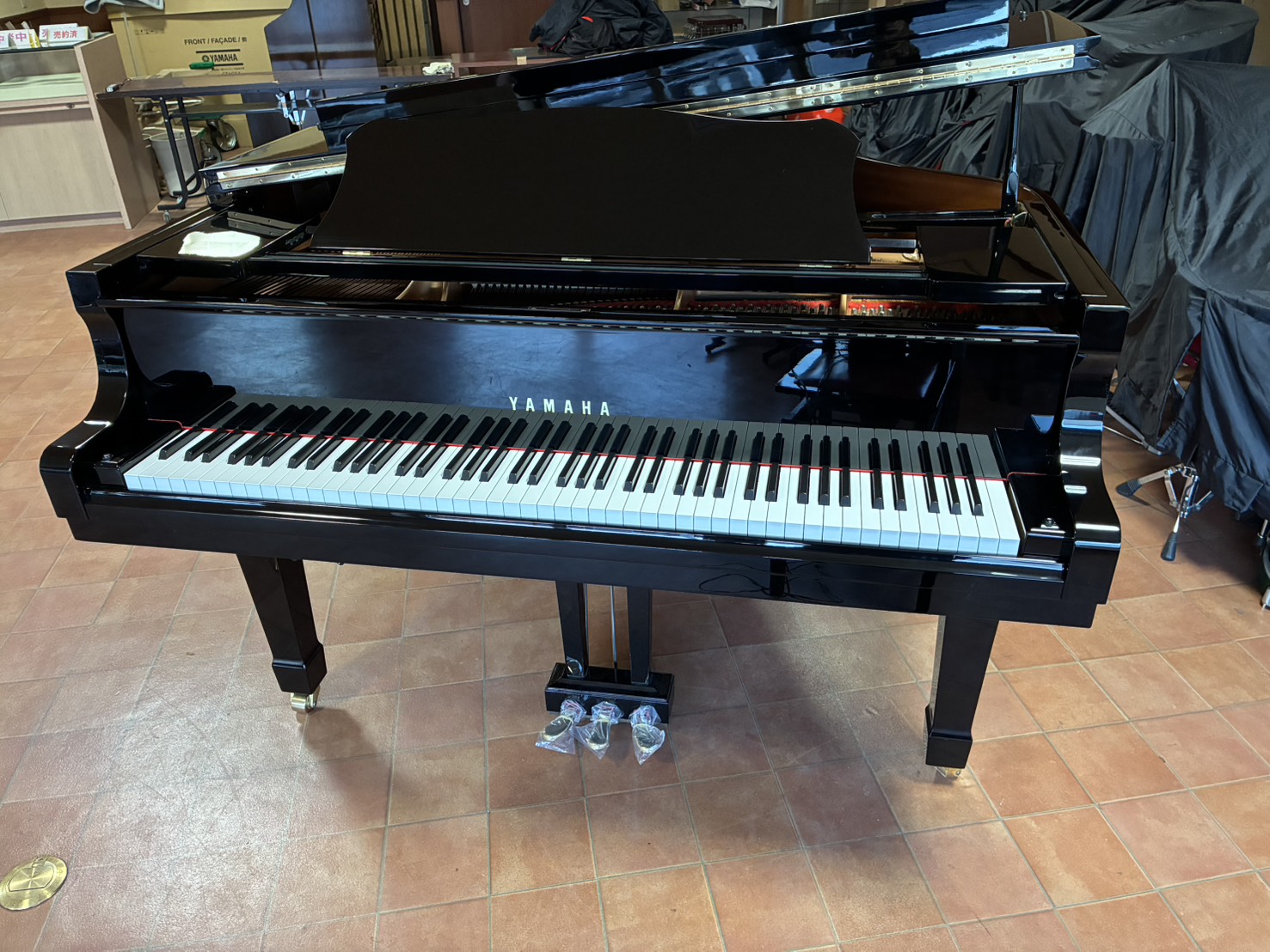 中古グランドピアノC2-SN